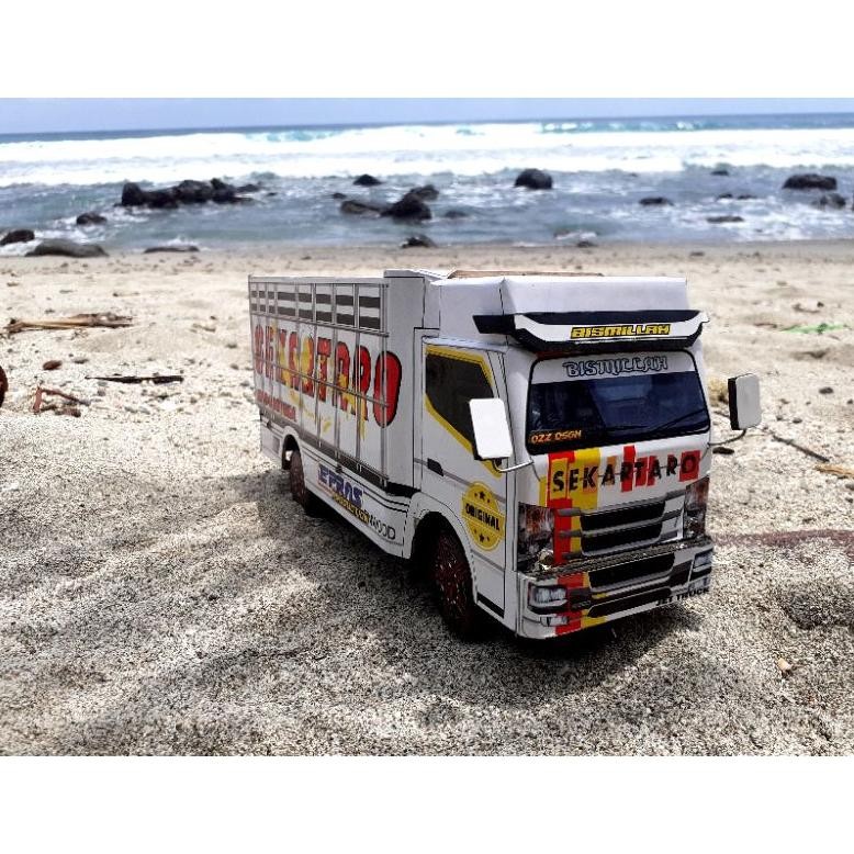 Mobil oleng kayu/miniatur truk kayu/Miniatur Truk Oleng Kayu Sekar Taro