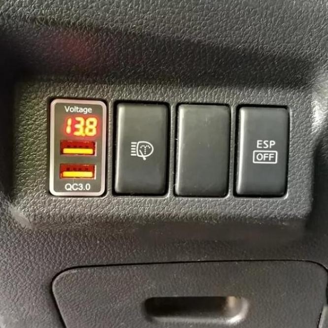 SGA | Dual USB Quick Fast Charger QC 3.0 With Voltmeter Mobil NISSAN