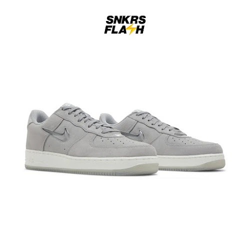 NIKE Air Force 1 Colour Of The Month Light Smoke Grey Sepatu Sneakers Unisex - DV0785003 - Size 38.5