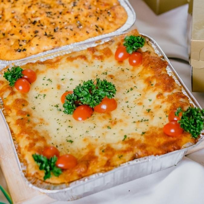 

Classic Beef Lasagna / Hampers / Hampers Lebaran / Hantaran