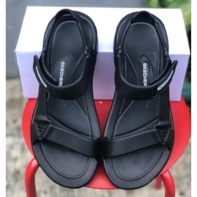 sandal Gunung pria karet skechers terbaru