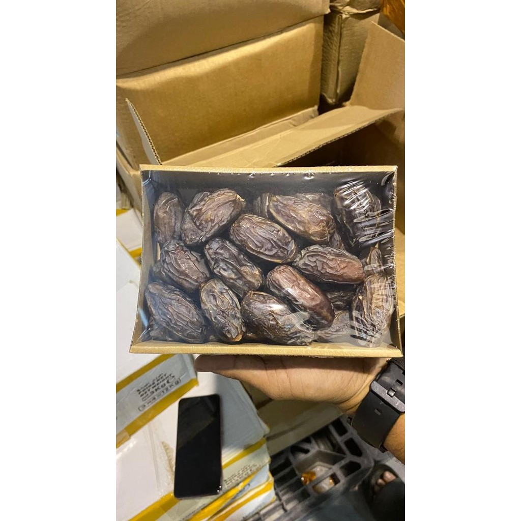 

Murah Kufiya - Kurma Medjol Date Palestina Premium