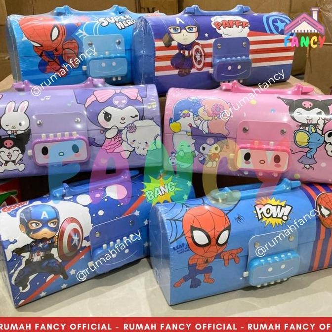 

Terbaru [FREE DUS + BUBBLEWRAP] Tempat Pensil Dus TEBAL Model Tas Kunci Password D 3051 Motif Kuromi Melody Spider Kapten Amrik Kunci Pin Locker