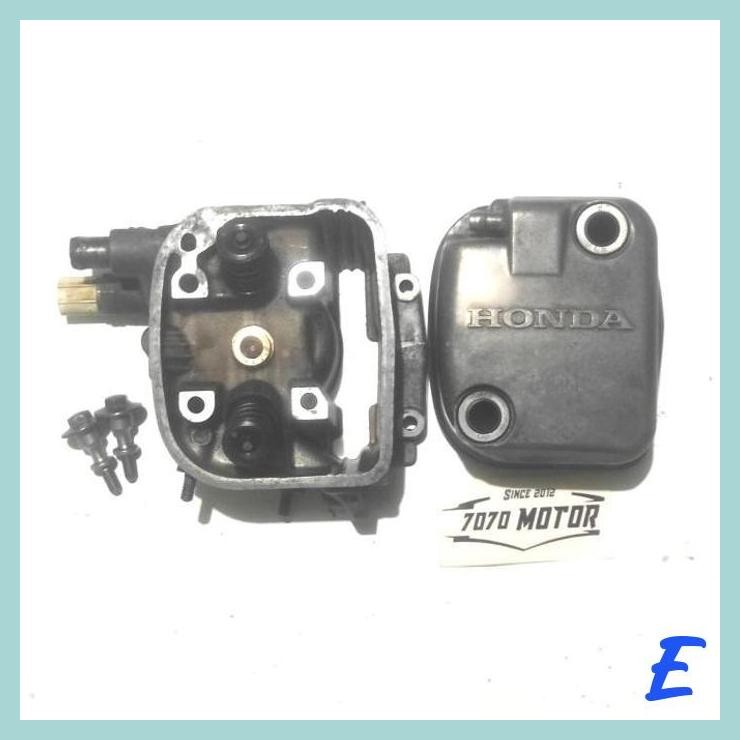 | TM | CYLINDER HEAD BLOK HEAD DUDUKAN BUSI TUTUP HEAD VARIO 110 KARBU ORI
