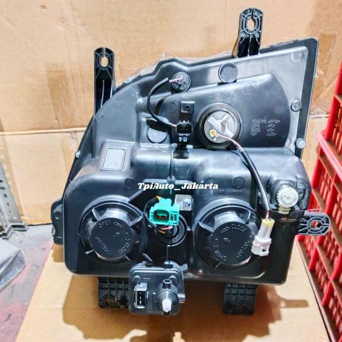 New HEADLAMP / LAMPU DEPAN MERCEDES BENZ AXOR / FUSO FJ 2523