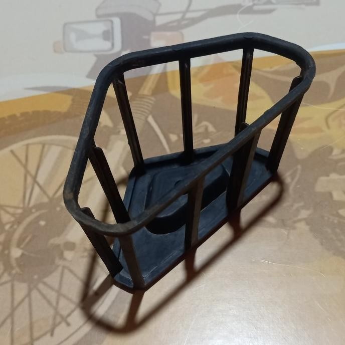 kerangka busa filter Suzuki TS125 rumah busa filter Suzuki Ts125 plastik kerangka busa filter Suzuki