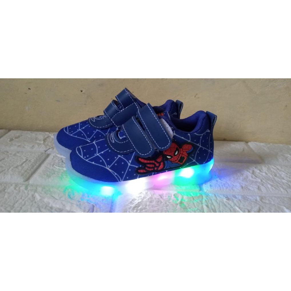 SEPATU SNEAKERS ANAK LAKI LAKI NYALA LED SPIDERMAN