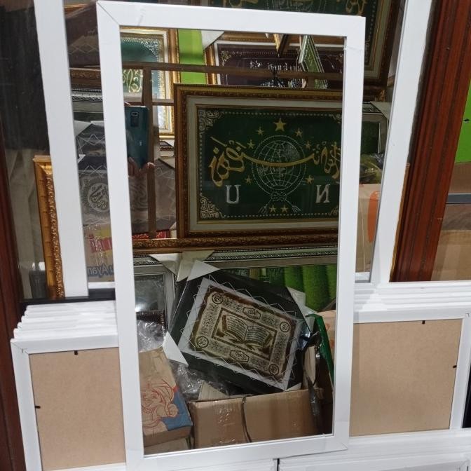 cermin dinding / cermin gantung minimalis 40x60