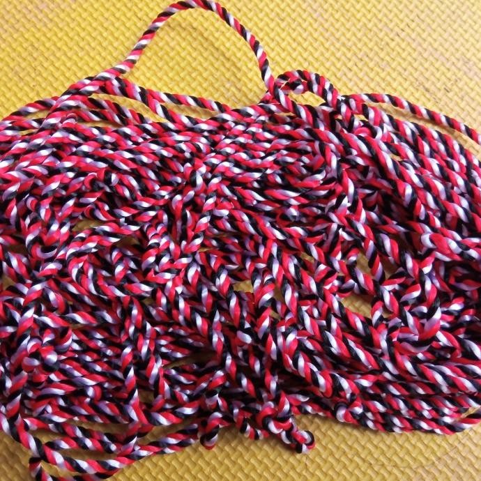 

monggo] benang tridatu harga meteran 4mm