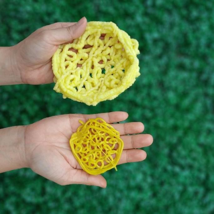 

KERUPUK MIE KUNING MENTAH 1KG