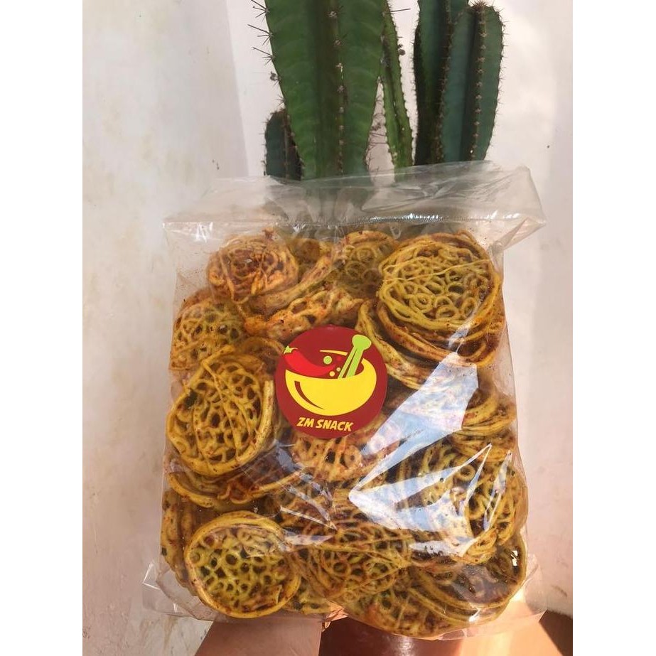 

KRUPUK MIE BANTAT PEDAS DAUN JERUK DAN ORIGINAL
