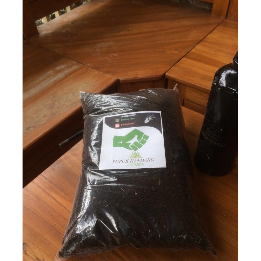 

Terlaris Pupuk Kandang Organik Ter Kompos Alami Hitam 2 Kg