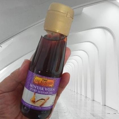 

Terlaris Lee Kum Kee Minyak Wijen - Pure Sesame Oil 115 Ml