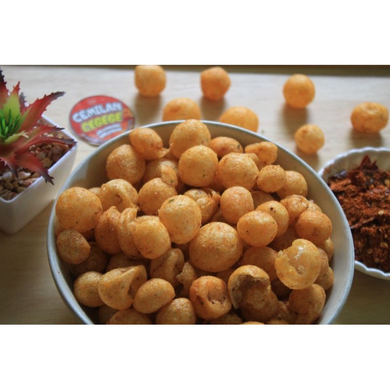 

Cimol kering pedas extra daun jeruk 130gram