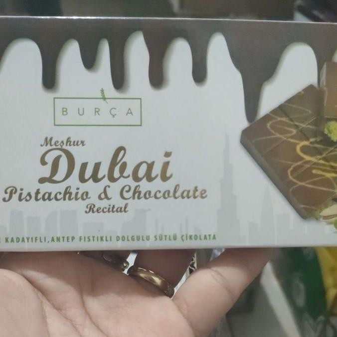 

Colat Dubai Burca Dengan Unefe Dan Pitachio
