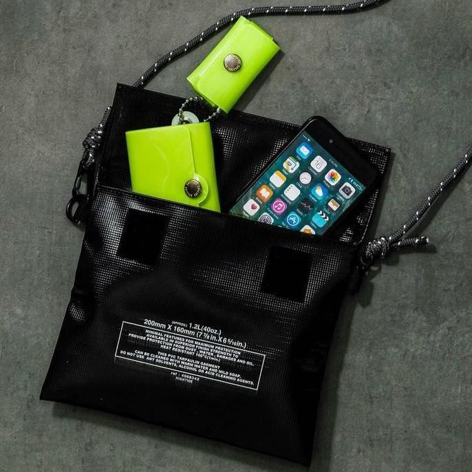 

TERMURAH - PENCO Carry Tite Case M / Key Case