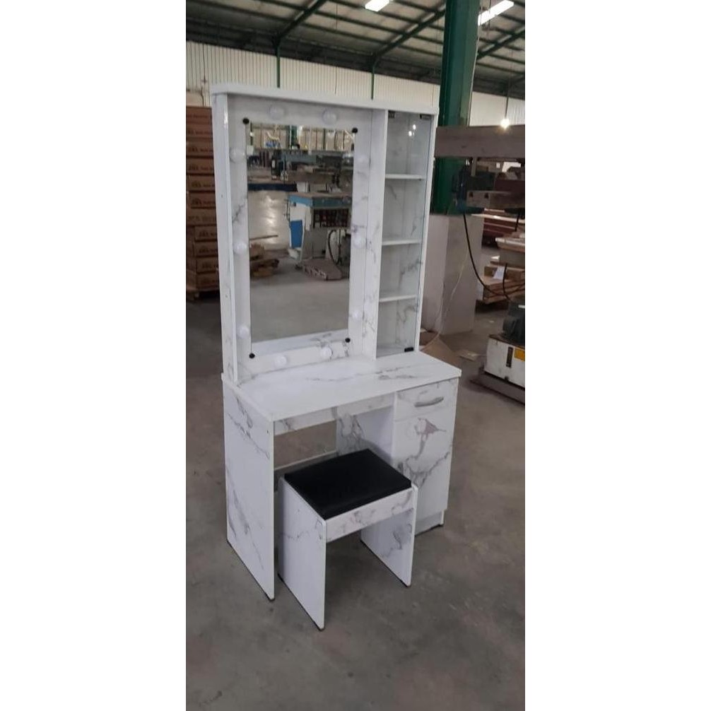 (Khusus Surabaya) Meja Rias Minimalis + Lampu Co