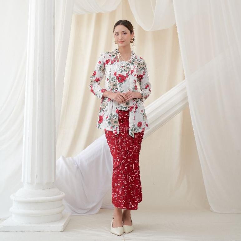 Kebaya Bunga Merah/Kebaya Jumbo Bunga Merah/Kebaya Kutubaru Among Tamu/Kebaya Kutubaru Klasik