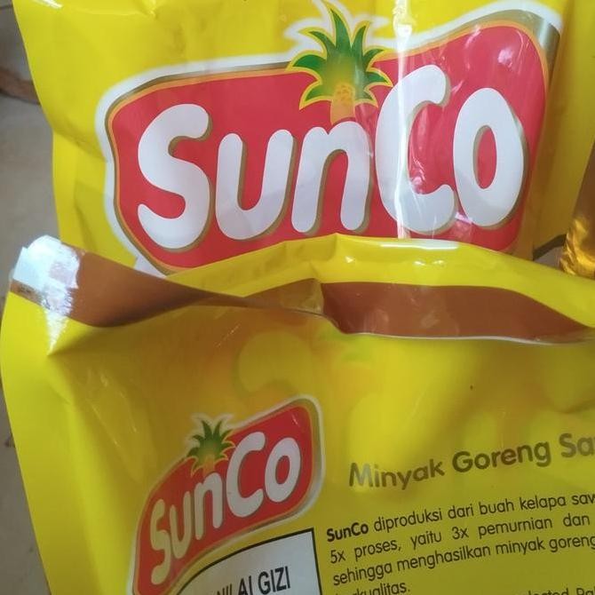 

HIW Minyak Kelapa 2L SUNCO BONUS 1 RENCENG ROYCO ISI 12pcs/biji MURAH Bahan Masakan Oil Coconut