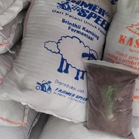 

Terlaris New Pupuk Kompos Kandang Organik Kohe Kambing Halus Repack 1 Kg 100% Ori