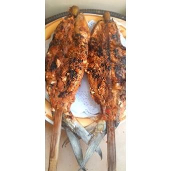 

Sapit bandeng tanpa duri rasa pedas makanan siap saji/frozen 350gr berat kotor sebelum di cabut duri nUg