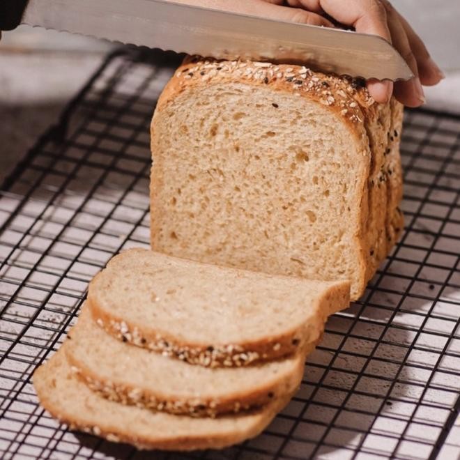 

NUDE BAKE Vegan Oat Bread - Roti Tawar Oat Diet Vegan & Healthy Hi Fiber, Egg Free, Dairy Free nUg