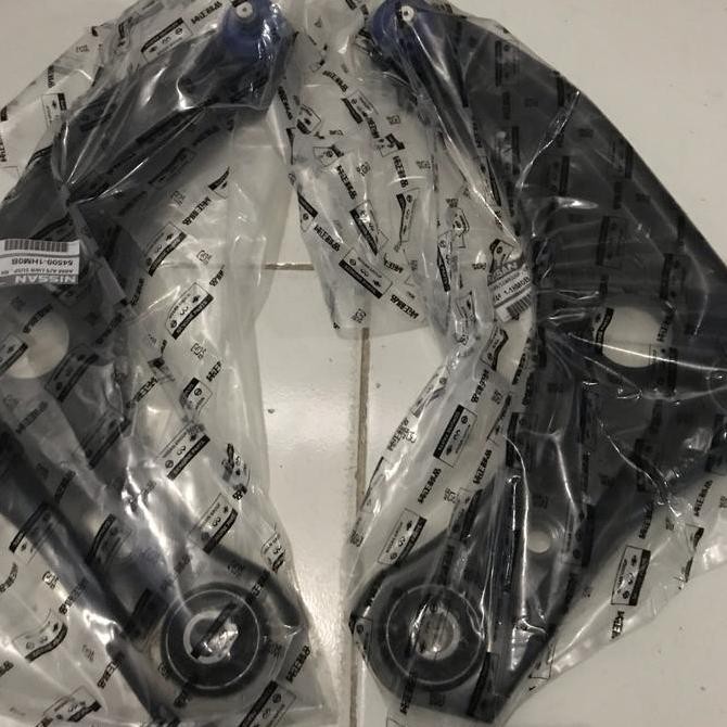 Lower arm nissan march/datsun go