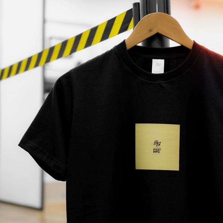 Promo Dizzy T-Shirt Kaos Square Gold V2 Black  White
