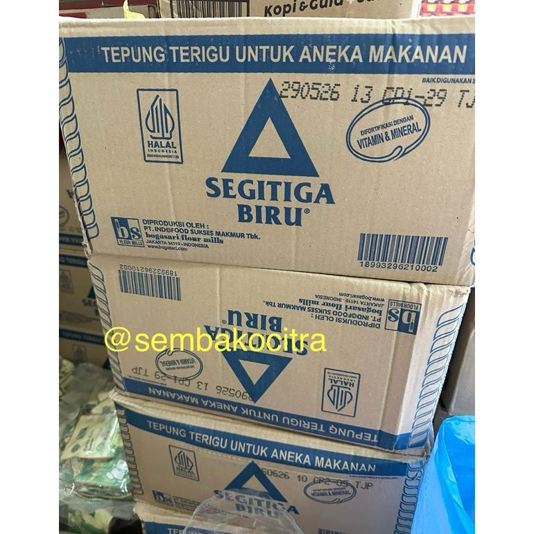 

READY STOCK Tepung Terigu Cap Segitiga Biru 1 dus / 1 Karton 12 kg isi 12 pcs 1 kg