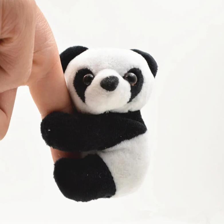 

1Pc Creative Plush Panda Clip Black White Hugging Panda Curtain Clip Bookmark Notes Small Stuffed Animal Doll Souvenir Toys