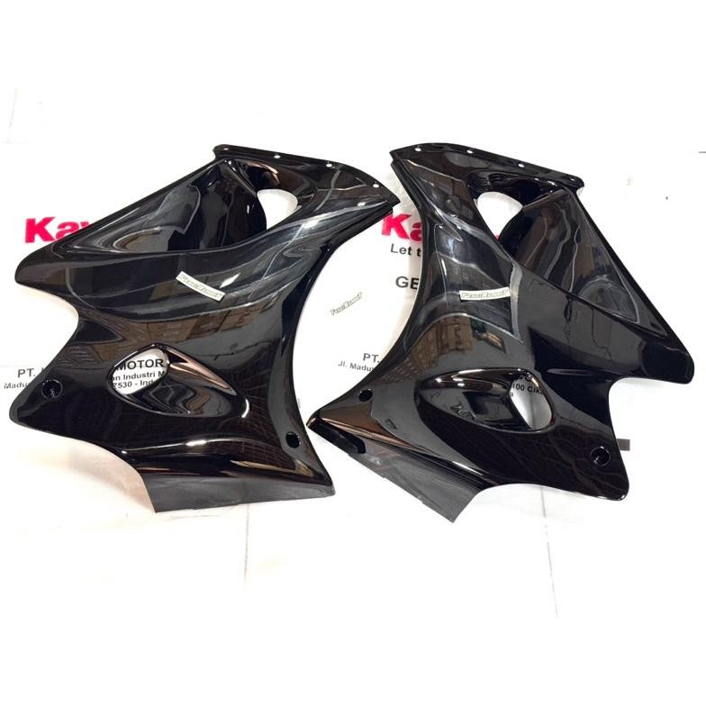 Sepasang Bodi Body Fairing Bawah Ninja RR OLD HITAM 20A Original 55028-1356-20A 55028-1357-20A