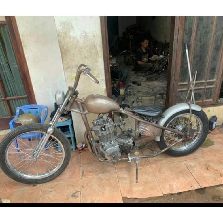 Frame Rangka Custom Chopper SR400
