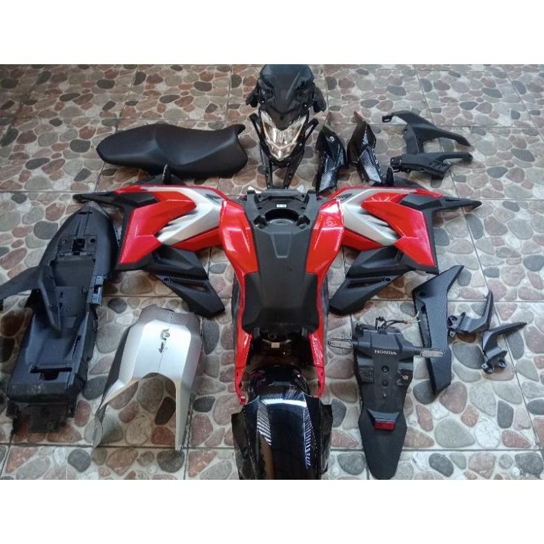 BODY CBX 150 full set body cbx 150 full set dari belakang sampai depan lengkap semua full set origin