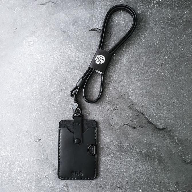 

BDS MAVERICK - Mens Leather Lanyard ID card Holder , double view Kualitas Original