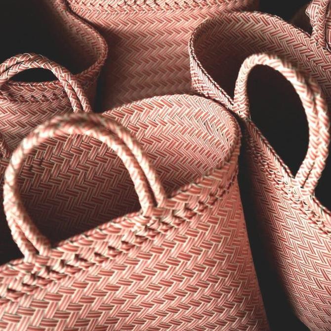 

ready Lucy Bag - Tas Anyam Plastik Shopping Bag, Tas Parsel Goodie Bag Anyam