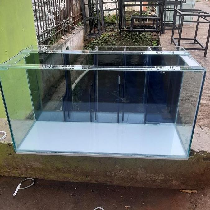 Aquarium 100X50X50 Full 8Mm Filter Belakang