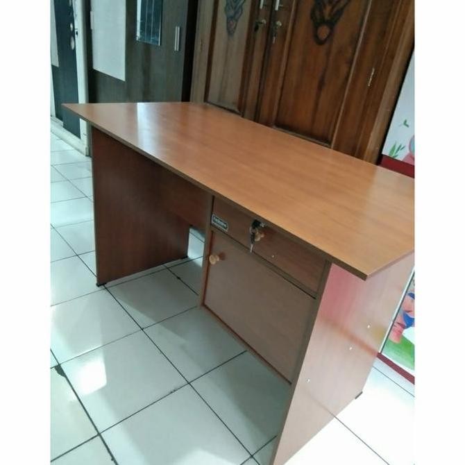 Sale Meja Tulis Untuk Kantor 1/2 Biro (Mt 200 N) + Kunci Laci