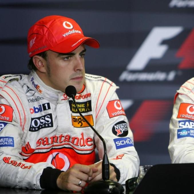 MCLAREN MERCEDES F1 2007 RARE FERNANDO ALONSO CAP. Topi Unisex