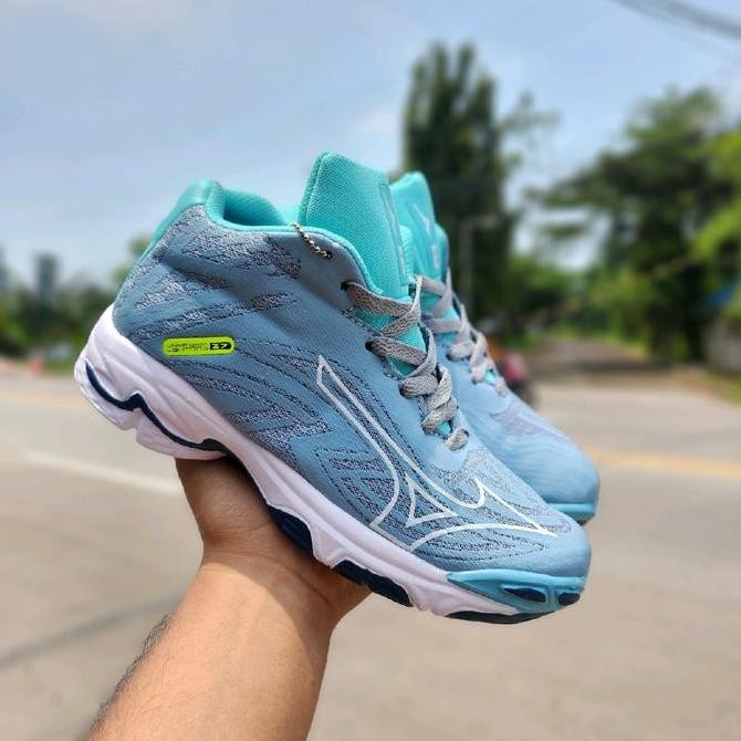 Tersedia SEPATU VOLI MIZUNO WAVE LIGHTNING Z 7/SEPATU VOLI MIZUNO WLZ7/SEPATU VOLI MIZUNO WANITA/SEP