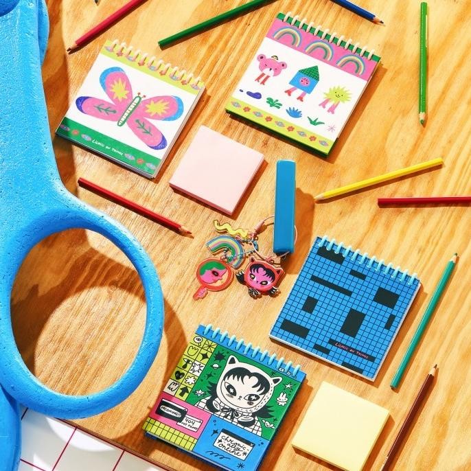 

Screen and Green Sketchbook - Liunic on Things AST