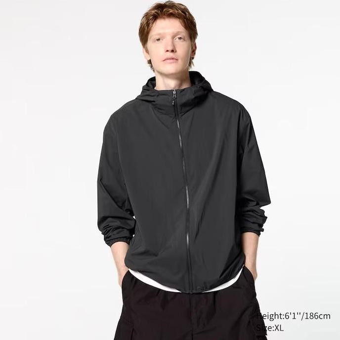 Jaket Pria Pocketable Parka Saku Uniqlo Jacket 413975 Hitam Black (Best Quality)