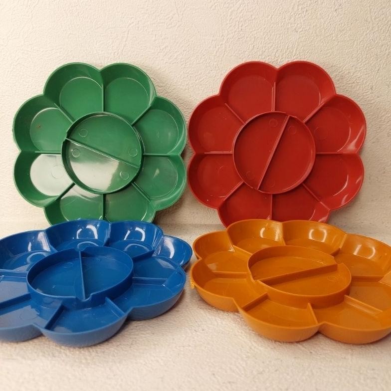 

Palet cat air plastik murah / 10 lusin AST