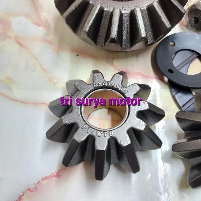 Four Pinion Set Gi Bolu Gardan Set komplit Mitsubishi Ps125 Turbo Canter Ps135 FE74 Ori