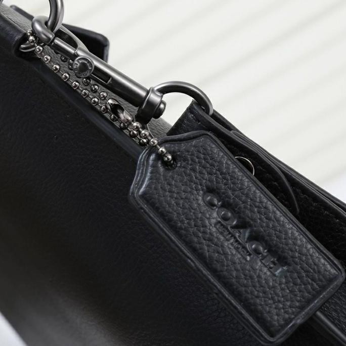 Promo Men Pebbled Leather Pouch Black