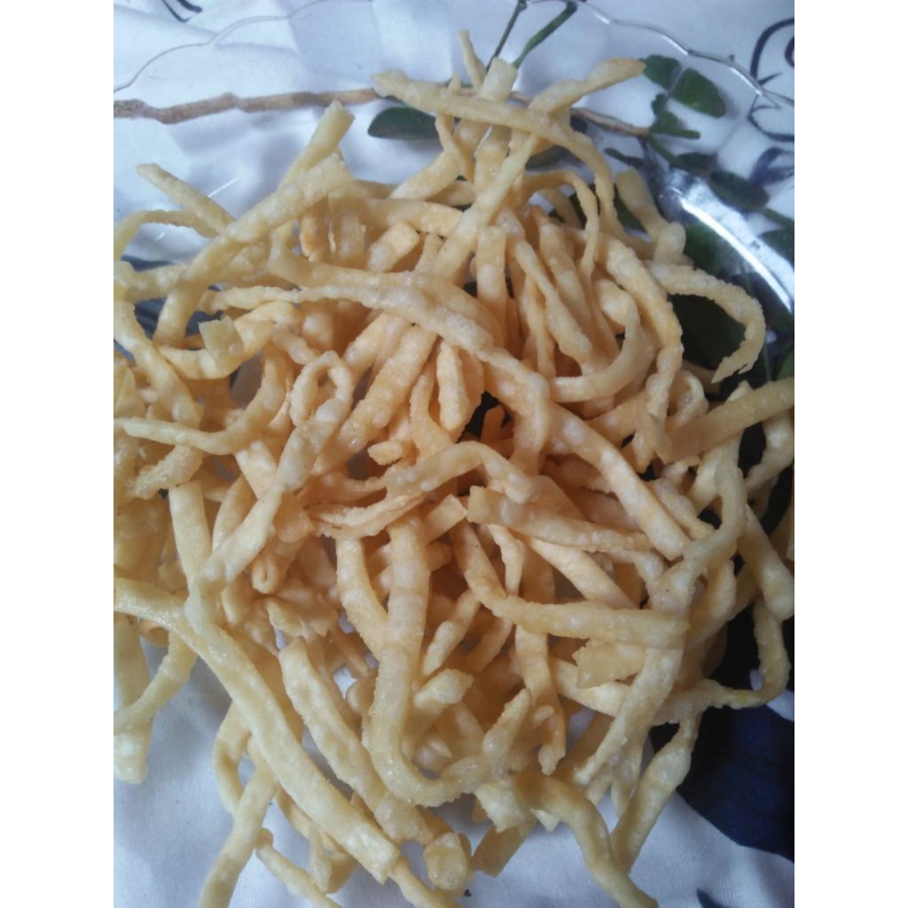 

keipik stik gurih kriuk2 500gr