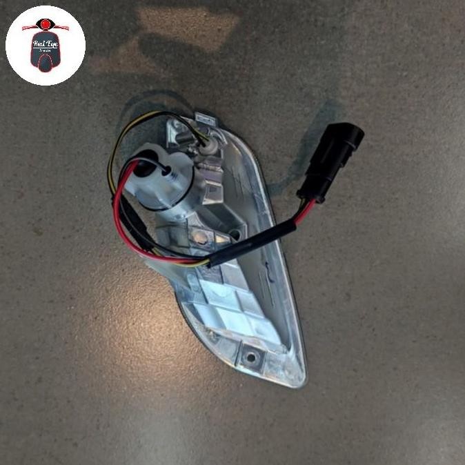 Lampu Sein Kanan Vespa S - LX Facelift Orinal
