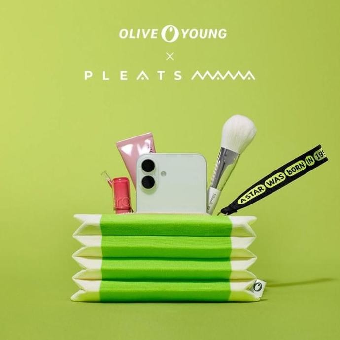 Olive Young X Pleats Mama Pouch Birthday Edition 2024 / Knit Pleats Pouch Wristlet Original Produk
