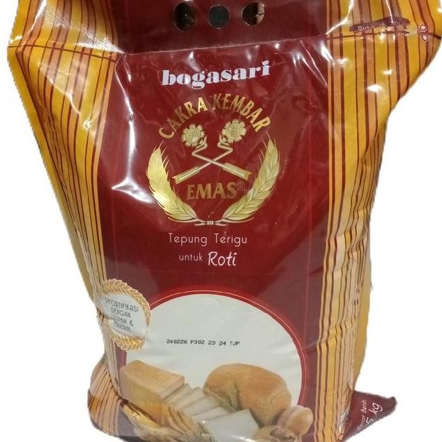

Tepung Teru Cakra Kembar Emas Roti Bogasari 5 Kg