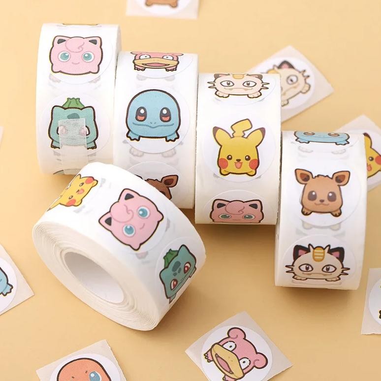 

500PCS Anime Cute Pokemon Stickers Kawaii Pikachu Charizard Round Seal Stickers Rolls Stickers Graffiti Luggage Stickers Toys
