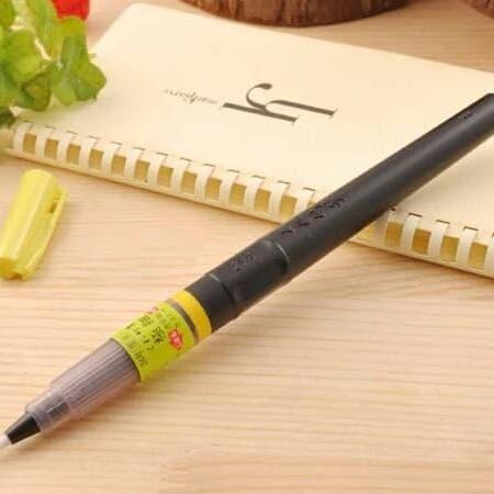 

Sale Kuretake Zig Cartoonist Brush Pen No 22 /24